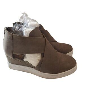 Journee Collection Seena Taupe size 7.5